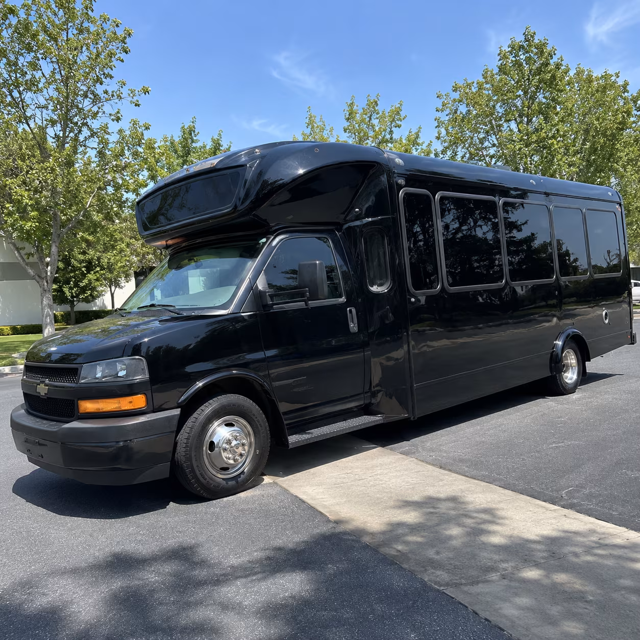 hillsboro 15 passenger party bus